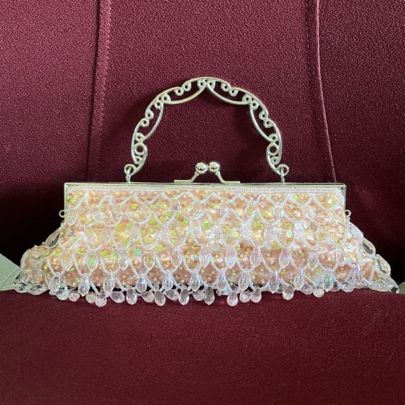 Elegant Pink Beaded Clutch - Picture 4 of 4